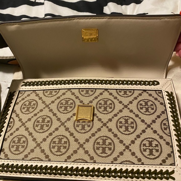 Tory Burch  ! NWT limited edition.monogrammed flower bag. Authenticated! - Picture 13 of 16